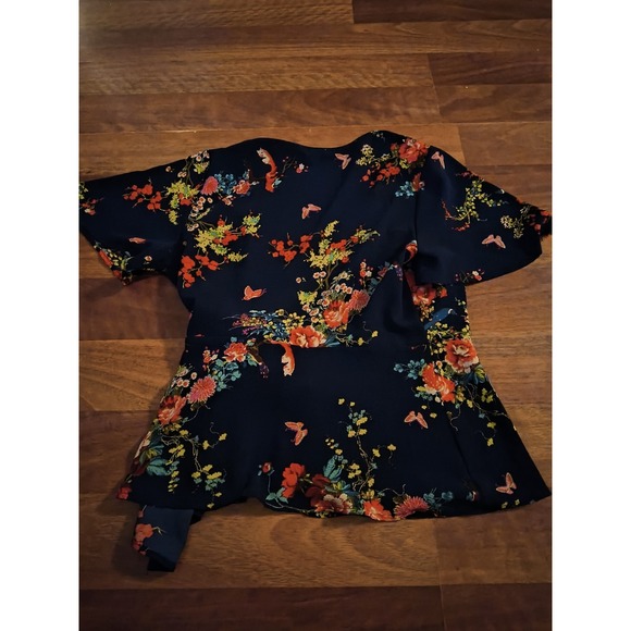 Meraki Large Navy Floral Wrap Blouse - Picture 4 of 4